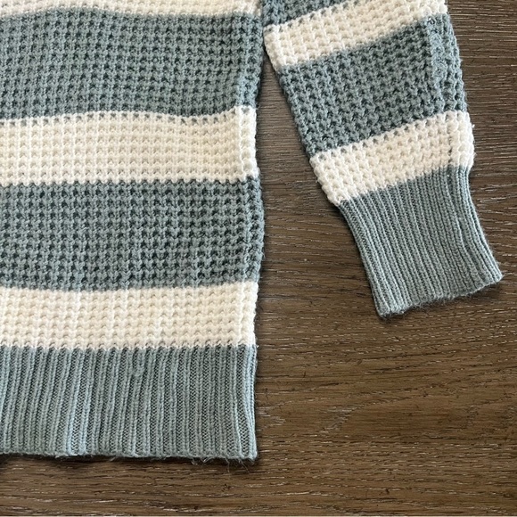 She + Sky chunky knit blue and white striped oversized sweater size Small - Picture 6 of 10